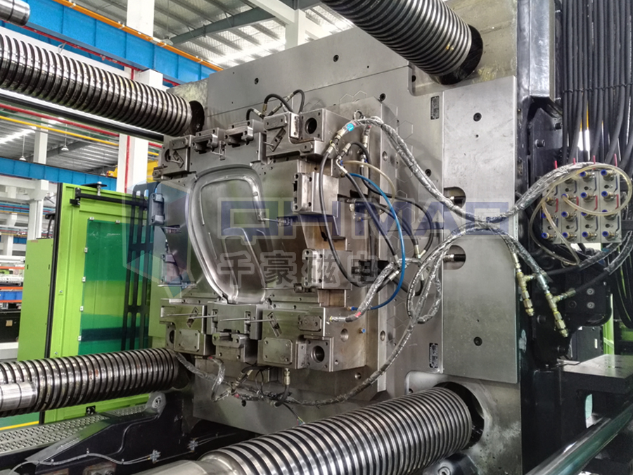 千豪電永磁吸盤運用在注塑機磁力換模上的優(yōu)勢